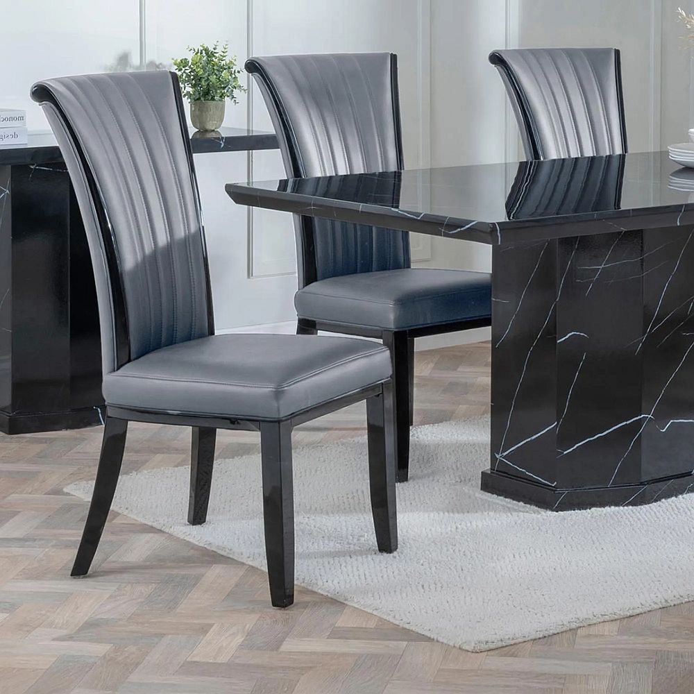 Dining Chair Measurements: Seat Height, Width and Table Clearance